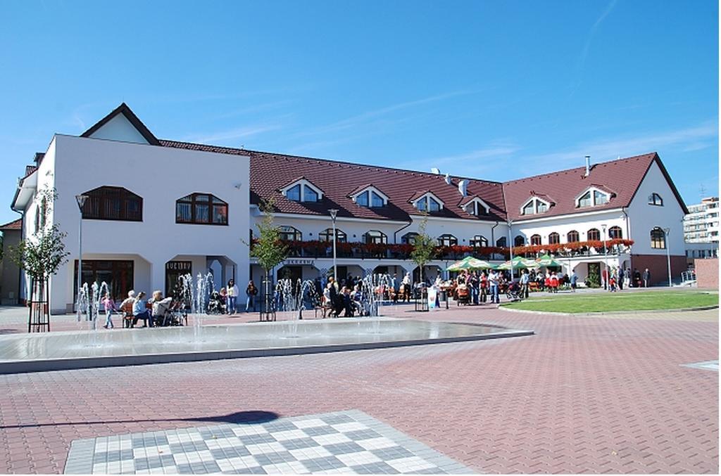 Hotel Slunecni Dvur Brno Exteriör bild