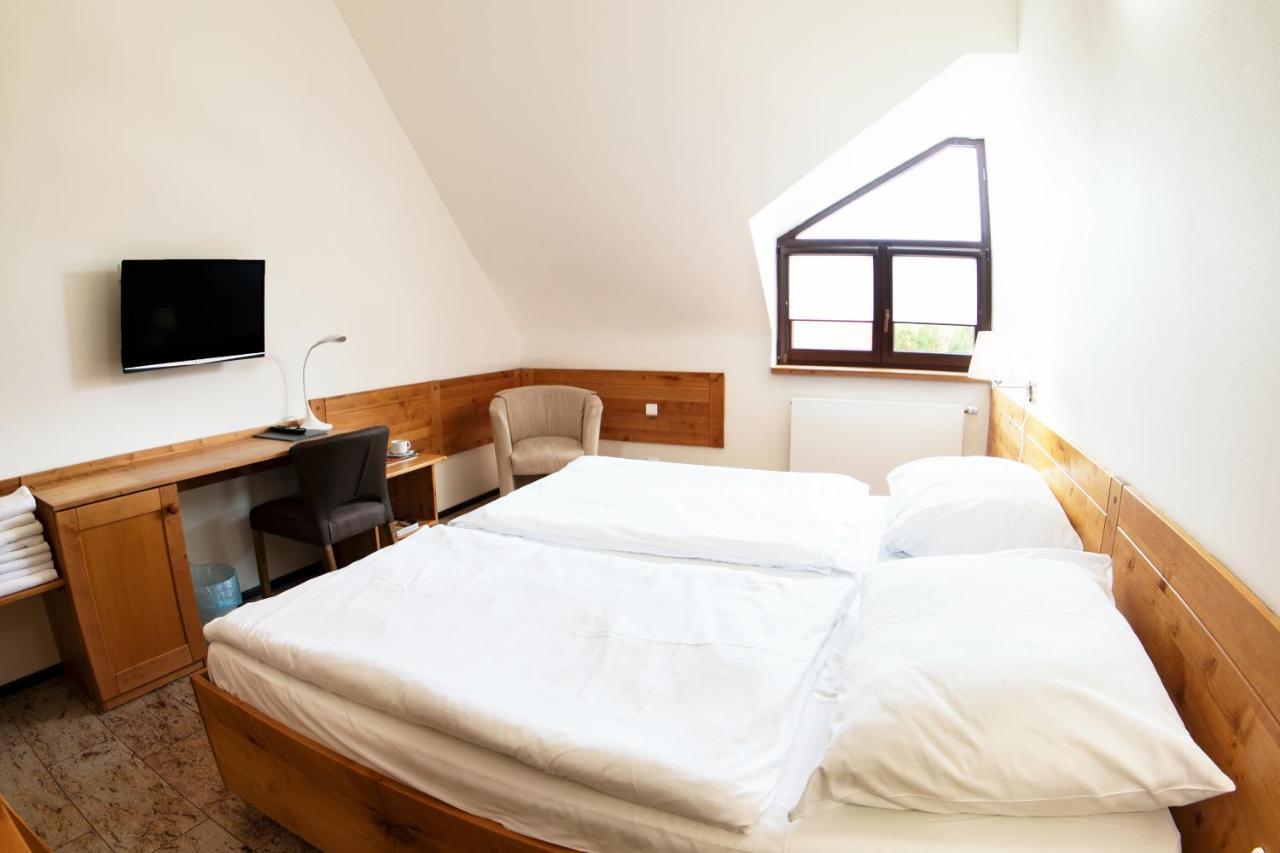 Hotel Slunecni Dvur Brno Exteriör bild